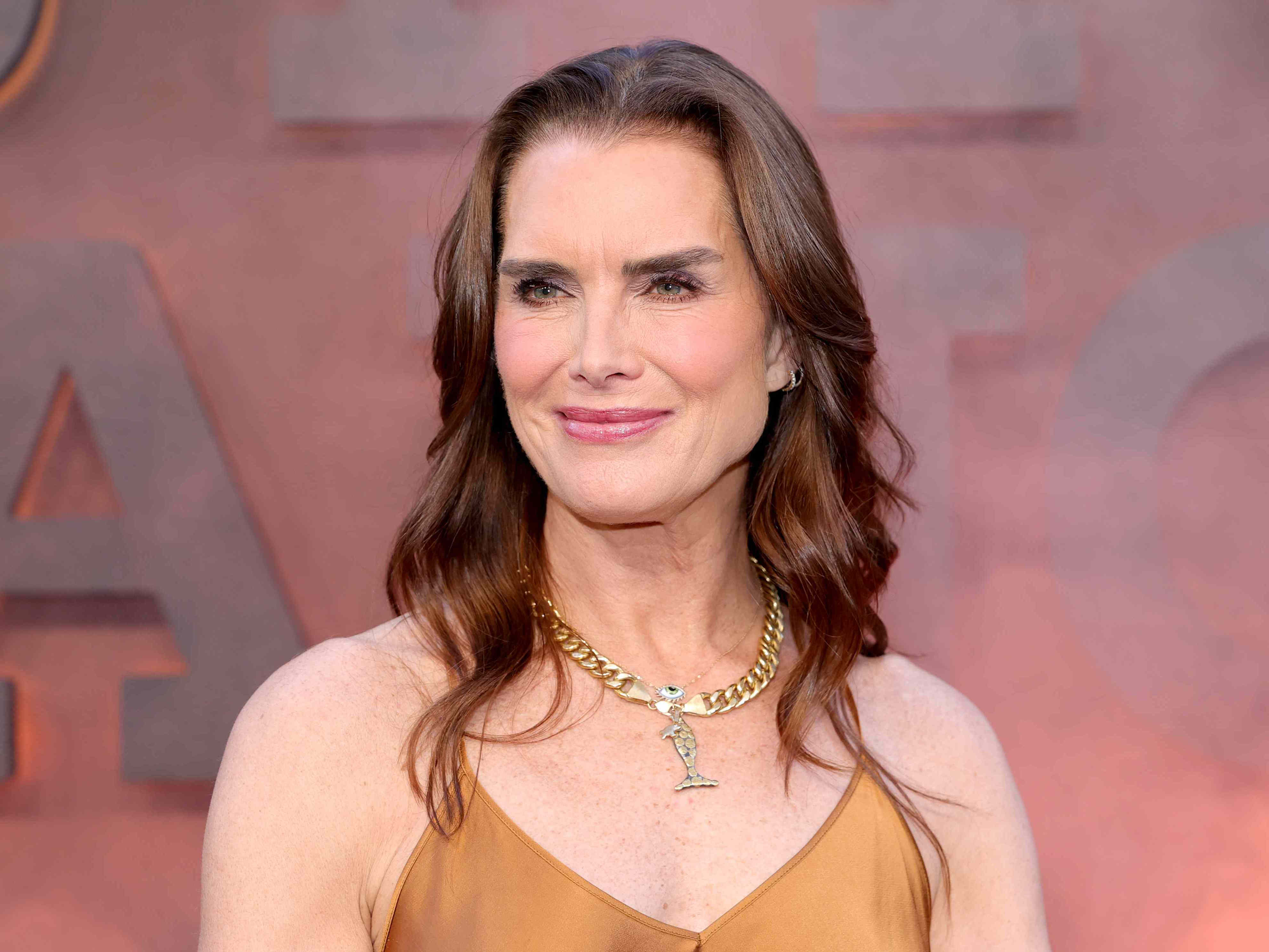 Brooke Shields, 61, just wore flattering white jeans with the edgy flats trend Gen Z loves