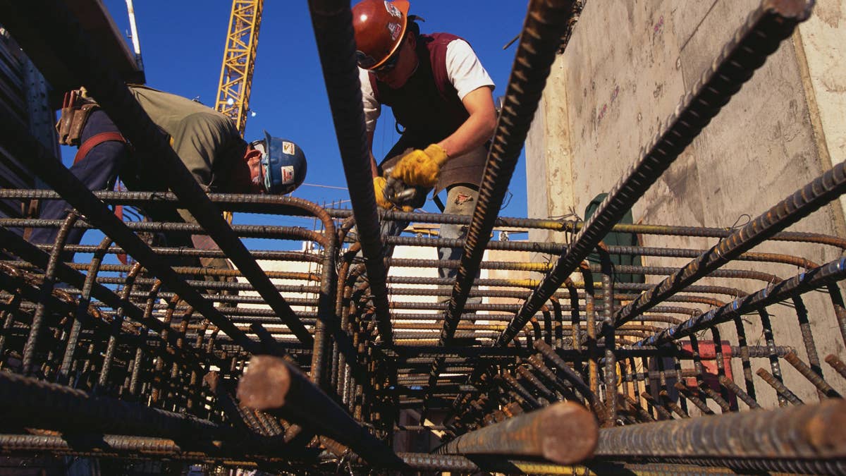 construction-crew-working-on-rebar