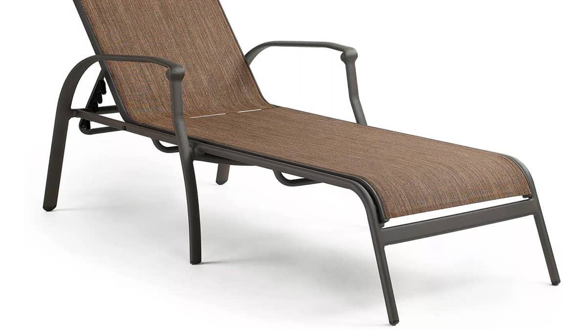 oasis-aluminum-outdoor-chaise-lounge