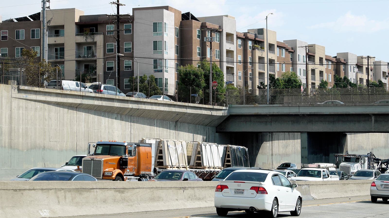 Risk of neurologic disorder rises for people who live near traffic noise