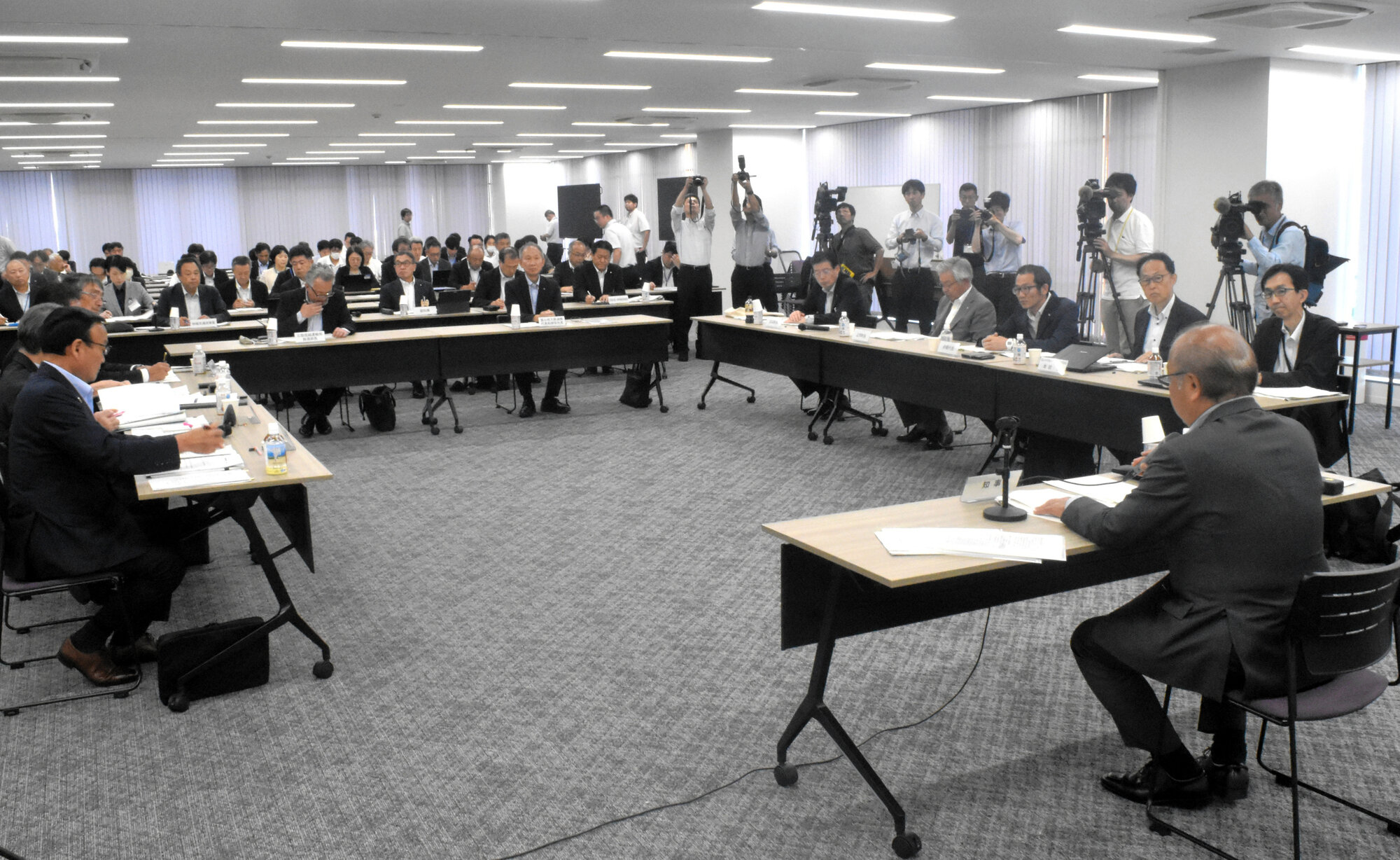 富山地鉄本線、現行通りなら赤字6億円の試算 維持方向での議論合意