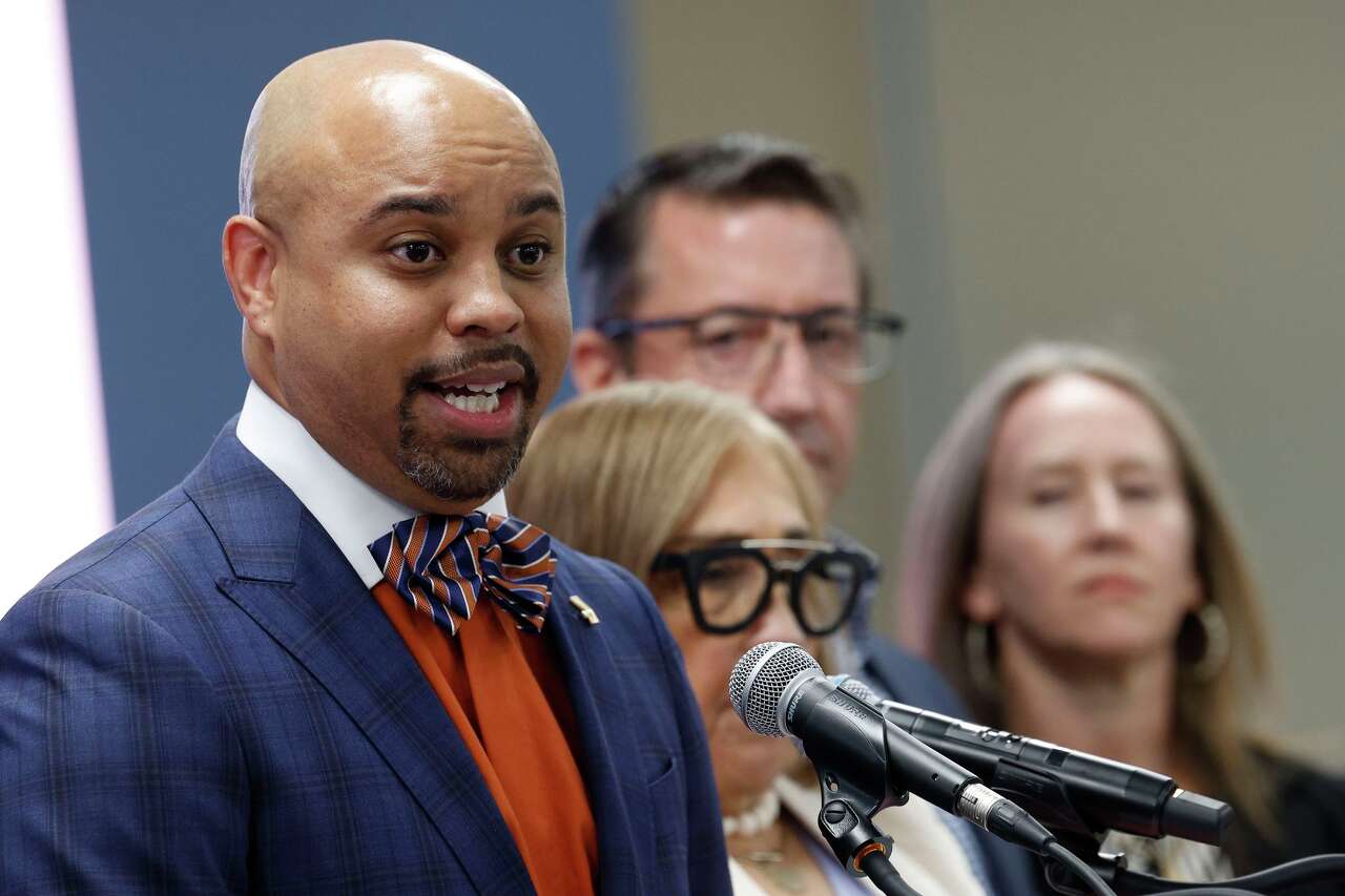 DART names Florida transit executive Nathaniel Ford CEO after divided board vote