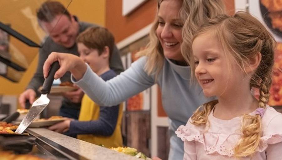 Specialty pizzas and 'country's best chicken' coming to east Idaho