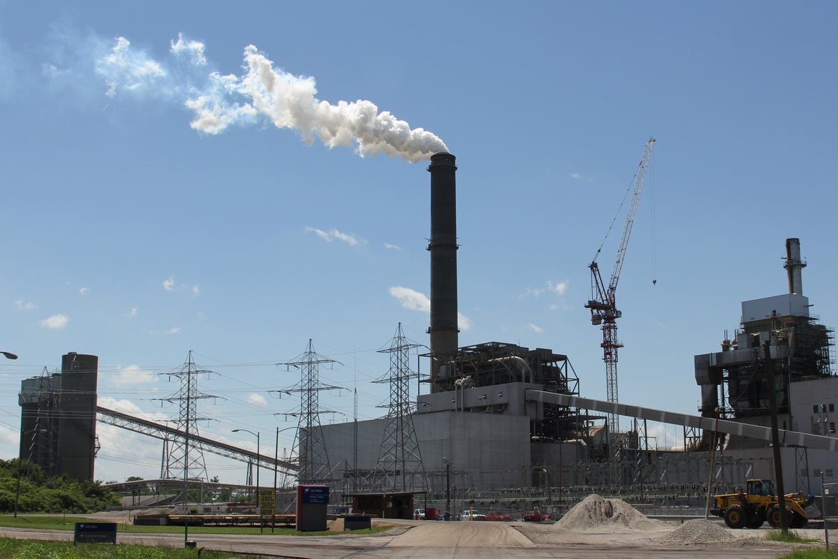 Trump told coal plants to stay on. It’s costing Wisconsin $117 million