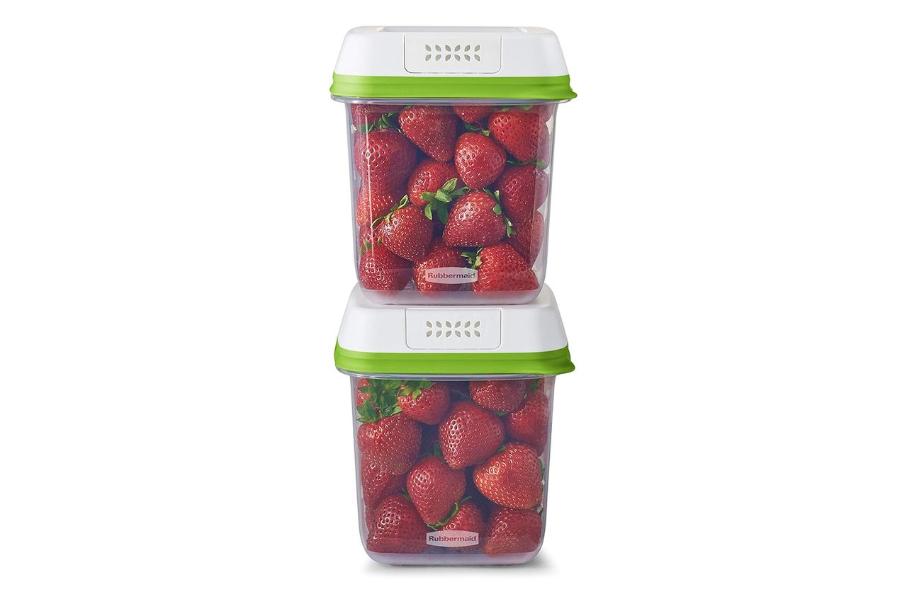 Rubbermaid FreshWorks Produce Saver, Medium Produce Storage Containers, 2 Pack
