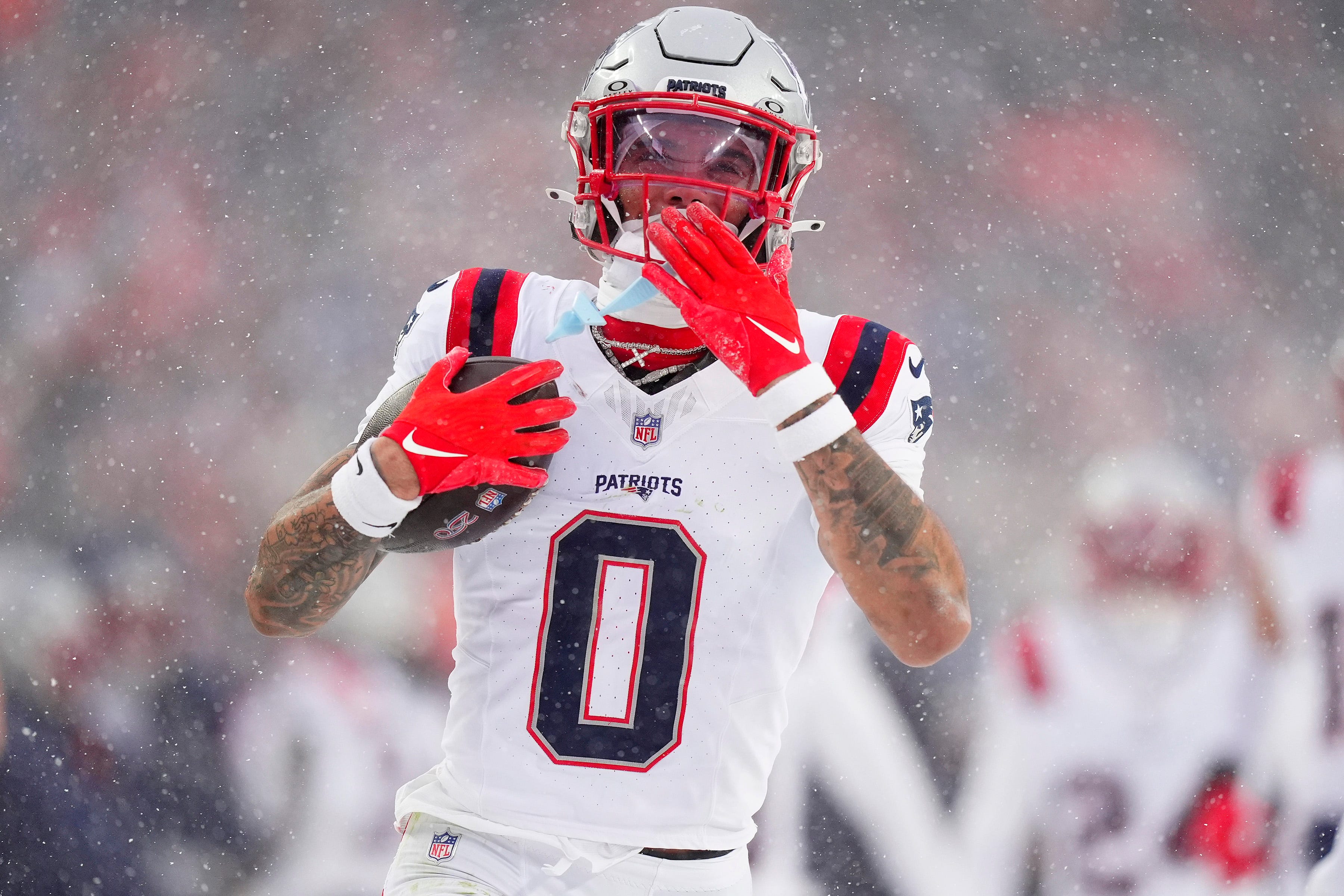 New detail mentioned in Patriots, Christian Gonzalez contract talks