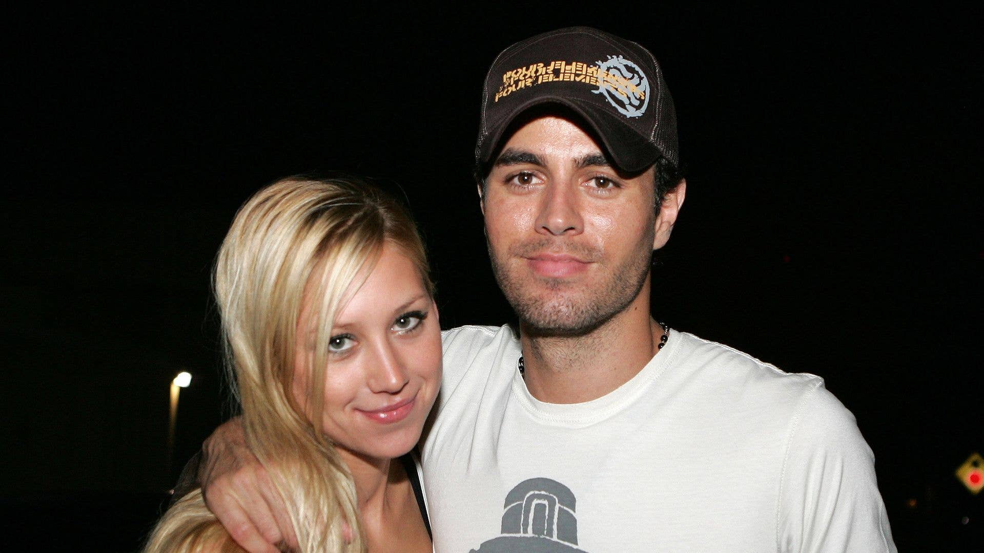 Enrique Iglesias and Anna Kournikova's 3 blond-haired kids are so grown up in new home photo