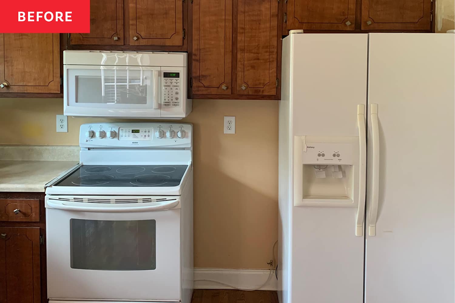 Before and after: A dated '80s kitchen got a bright, floor-to-ceiling DIY renovation