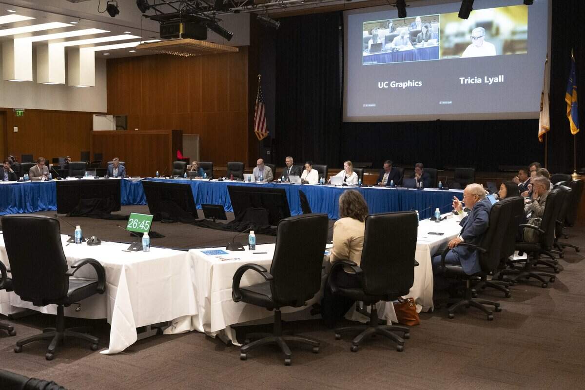 Amid SAT debate, University of California graduation rates hit record highs