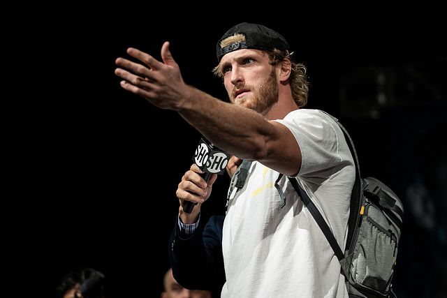 Logan Paul calls out Conor McGregor following devastating UFC 329 injury