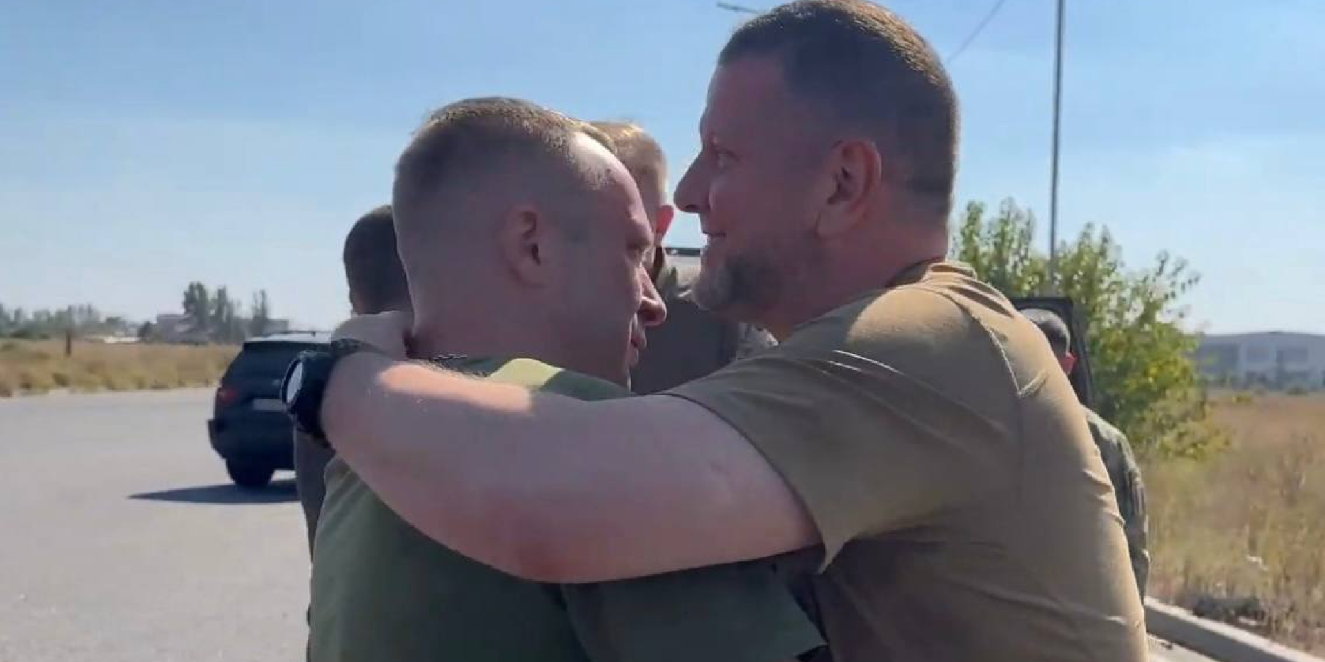Zaluzhnyi warns new military chief of hard road ahead