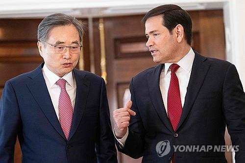 S Korean, US FMs briefly meet on sidelines of ASEAN meetings amid pending alliance issues