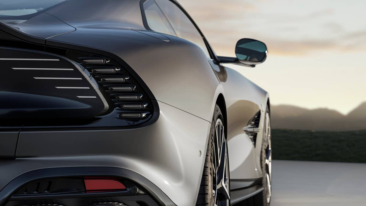 aston-martin-vanquish-25_10