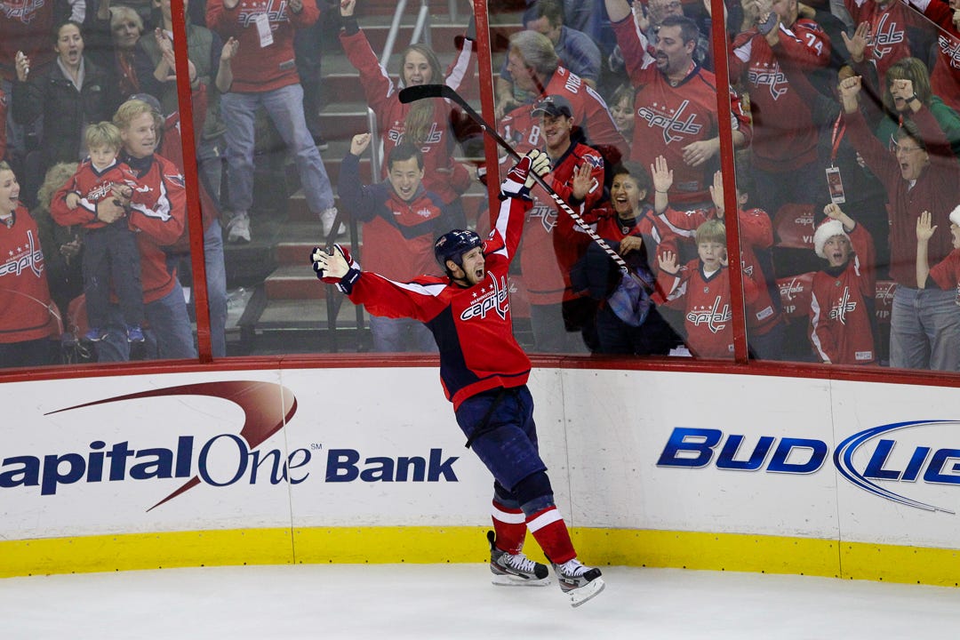 Brooks Laich in rink