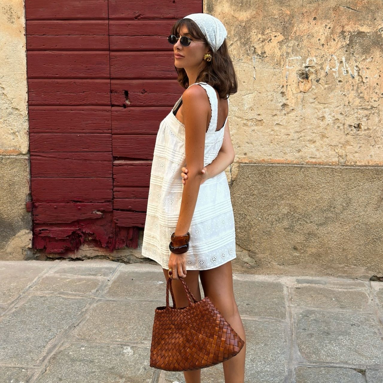 Black heels are fine, but Italian and French women know these colors look better with white dresses