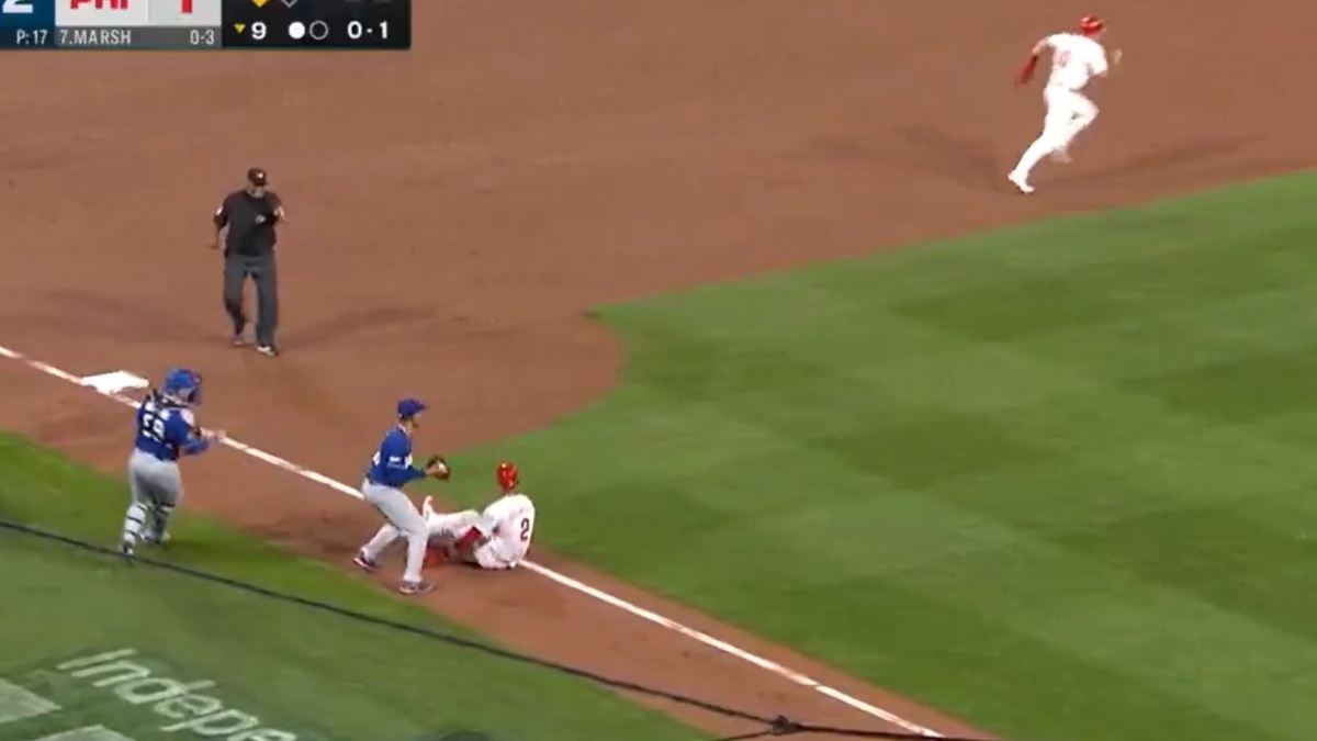 MLB: Phillies had victory in their grasp, but pulled off the most bizarre blunder of the year