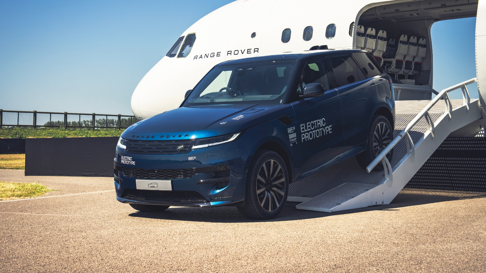 Range Rover Sport électrique : 542 ch et 500 km d'autonomie attendus