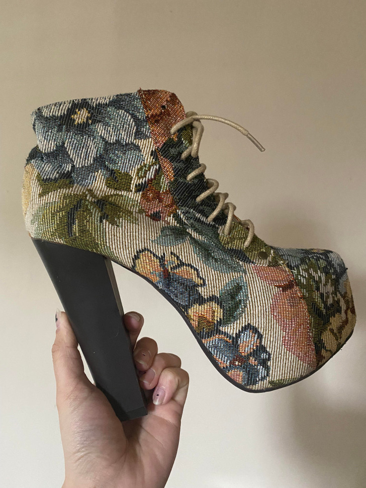 14 People Whose Flea Market Finds Brought Back Grandma’s Retro Style