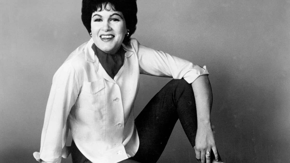 Patsy Cline's inspiring wheelchair appearance at the Grand Ole Opry after car crash