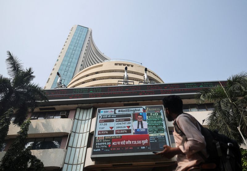 Indian shares fall on higher crude; pharma slips on Trump tariff plan