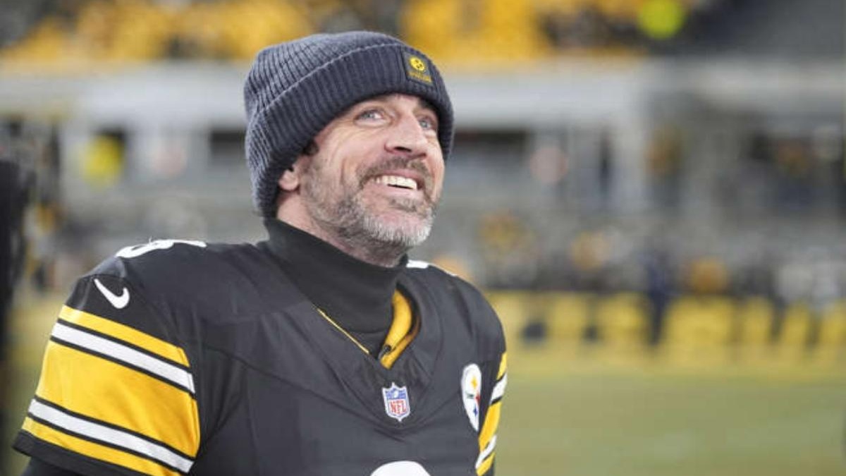 MLB: Shocker! Aaron Rodgers breaks nearly a decade of silence, posts family photos