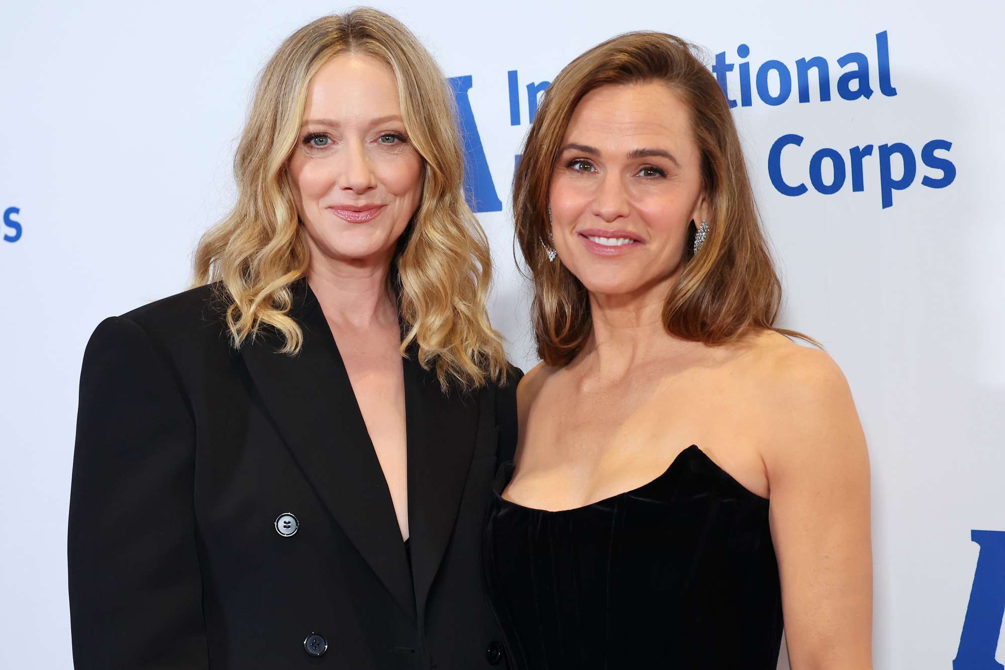 Jennifer Garner and Judy Greer reunite on the set of the '13 Going on 30' reboot