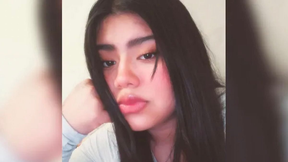 Mom, 20, fatally shot while sleeping in bed with her 1-year-old daughter