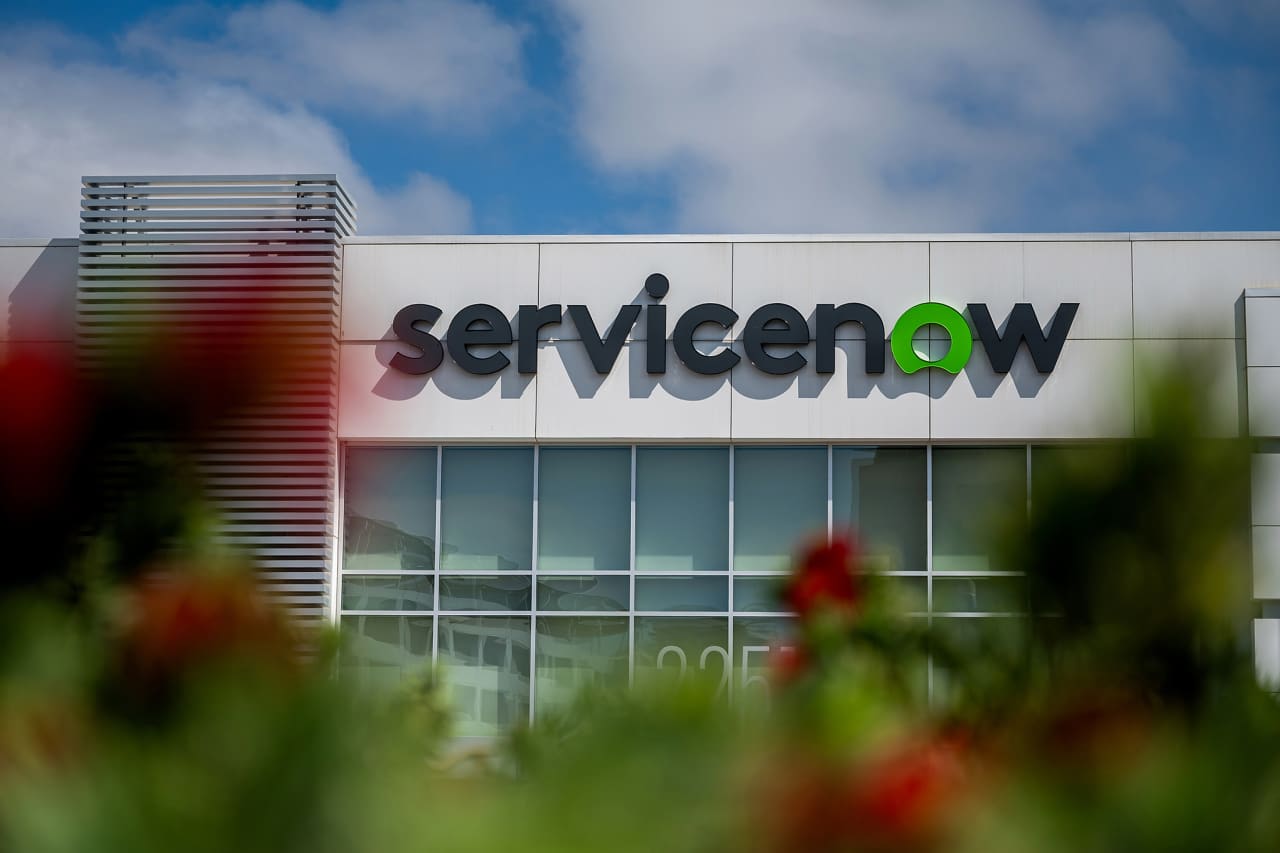 ServiceNow stock at a crossroads: Why AI concerns dominate this earnings report