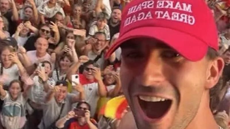 Ferran Torres sparks controversy with 'Make Spain Great Again' cap at World Cup parade