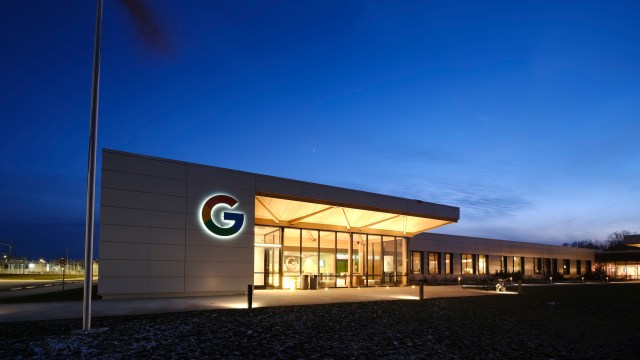Virginia residents line Route 220 over Google data center, demanding 'truth, transparency'
