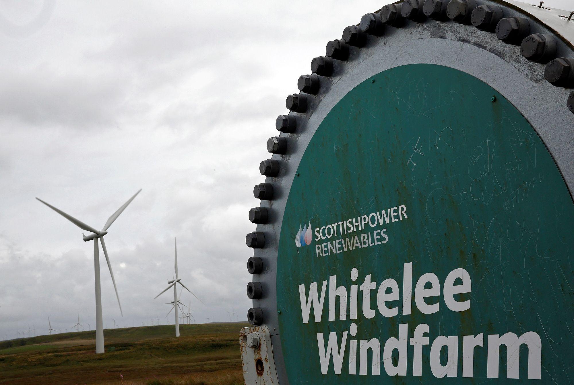 UK's largest wind farm to be rebuilt with fewer, larger turbines