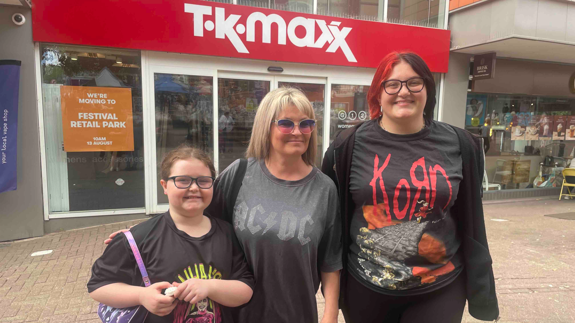 Maz (centre, pictured with nine-year-old Harmony, left, and Zoe, right) appealed to council leader Jane Ashworth to "put some more money back into the town"