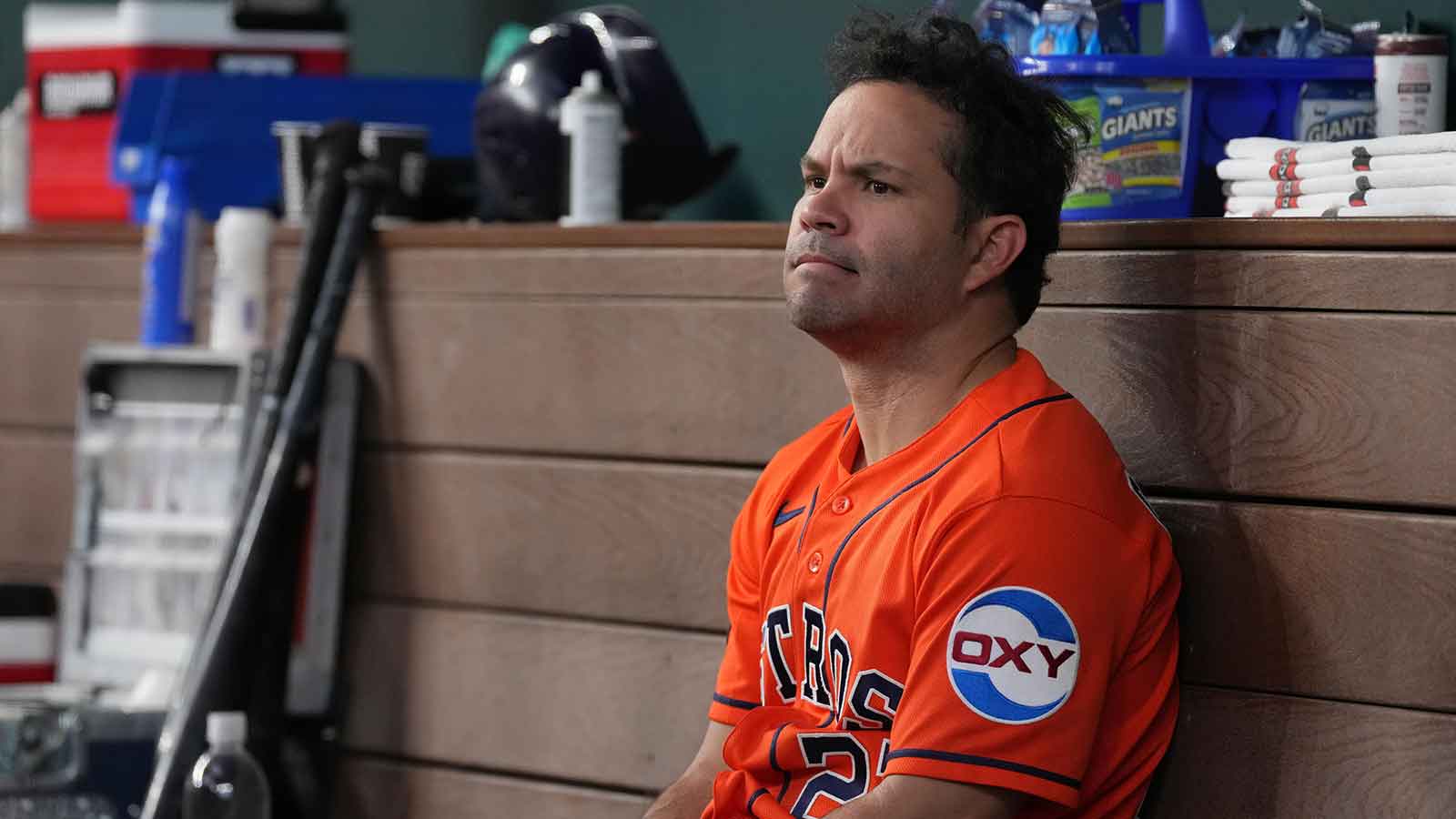 Astros news: Jose Altuve grounds into ridiculous triple play turned by Marlins