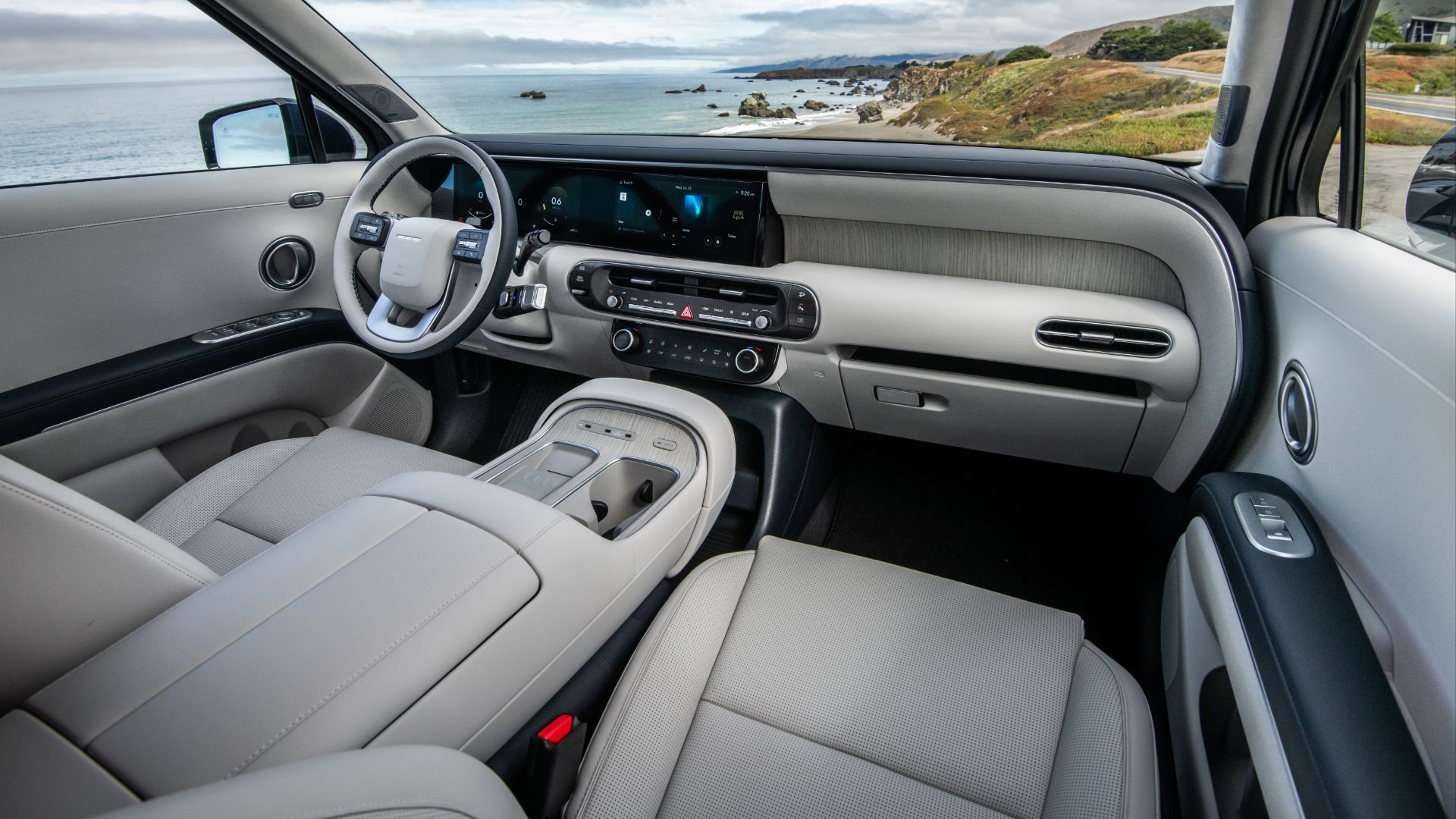 Hyundai's $41,000 Palisade quietly out-teched the Toyota Grand Highlander and Honda Pilot