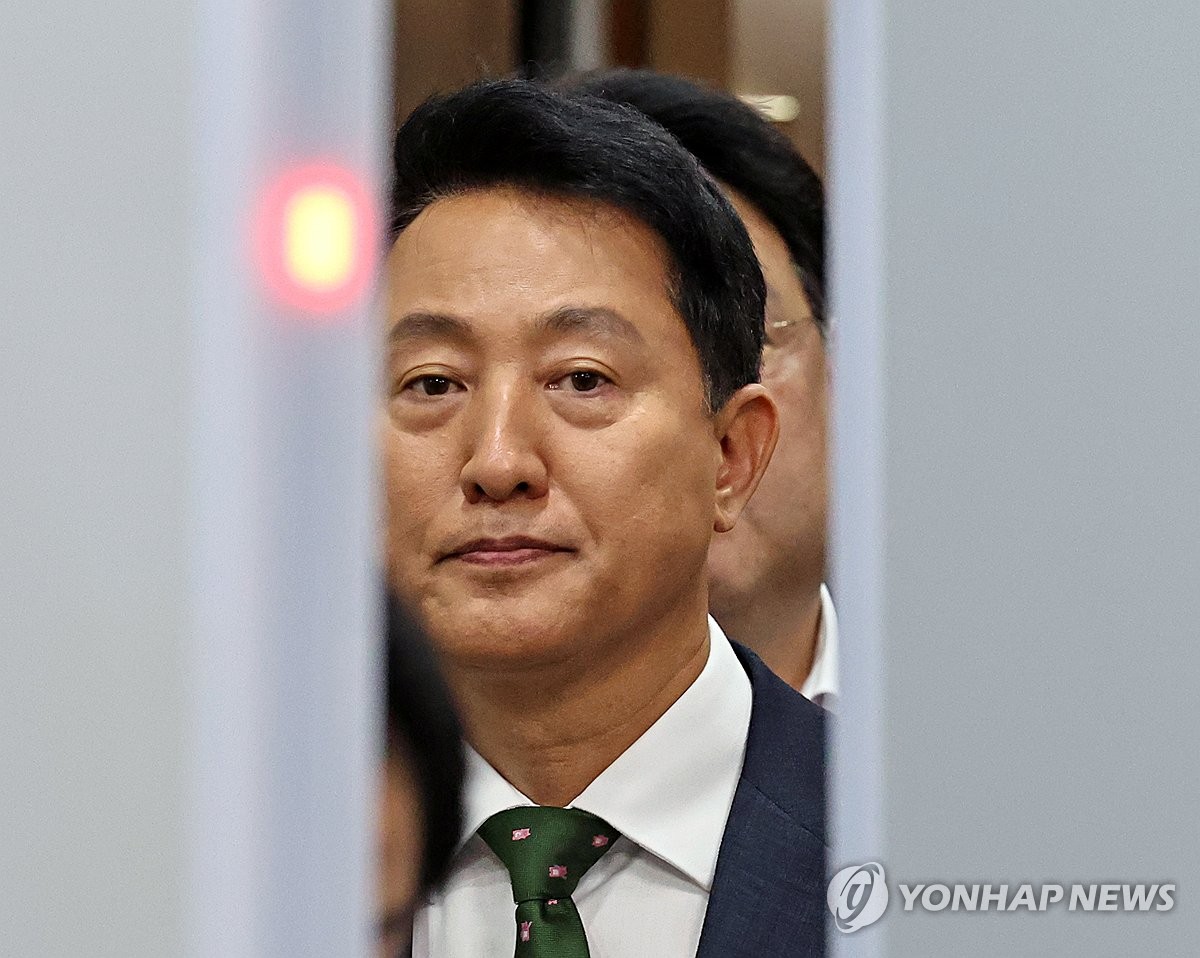 Seoul mayor sentenced to 10 mln-won fine