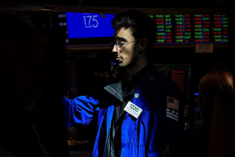 Morning Bid: Alphabetting