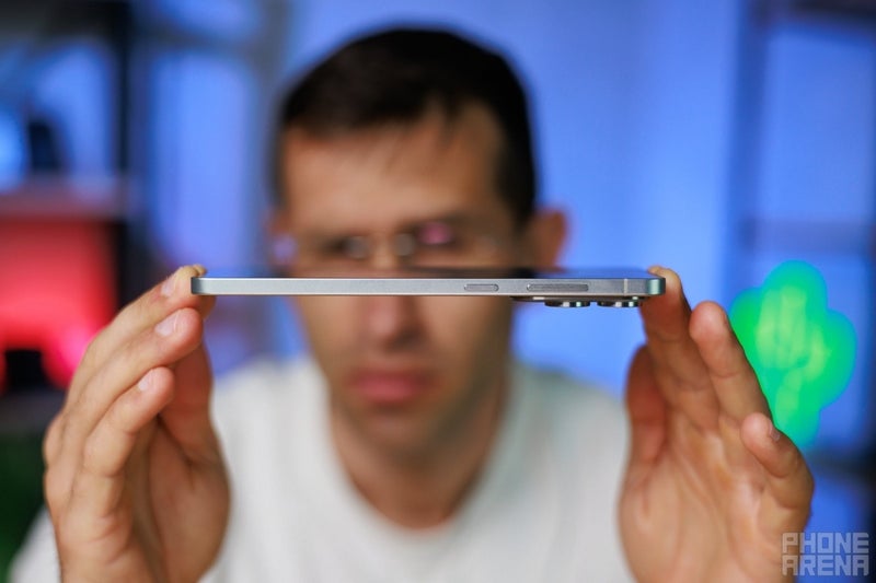 Yes, the Galaxy S25 Edge is really THAT thin. | Image by PhoneArena