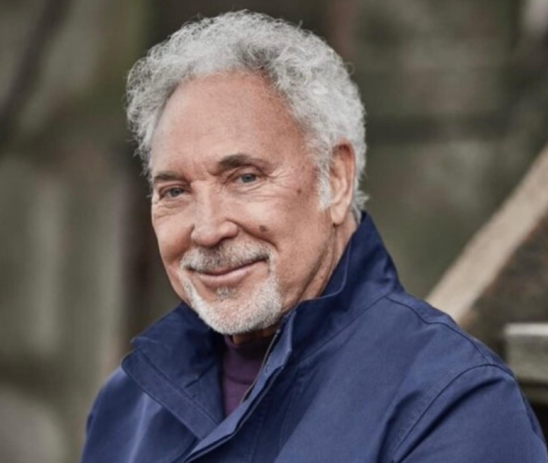Tom Jones’ son reportedly lives in poverty despite singer’s millions