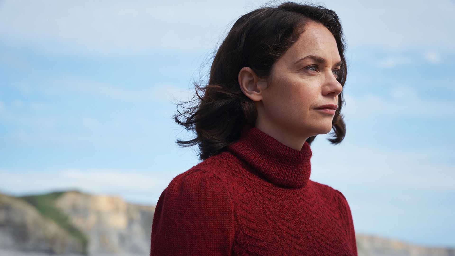 Ruth Wilson looking serious as Mrs Courtier in His Dark Materials