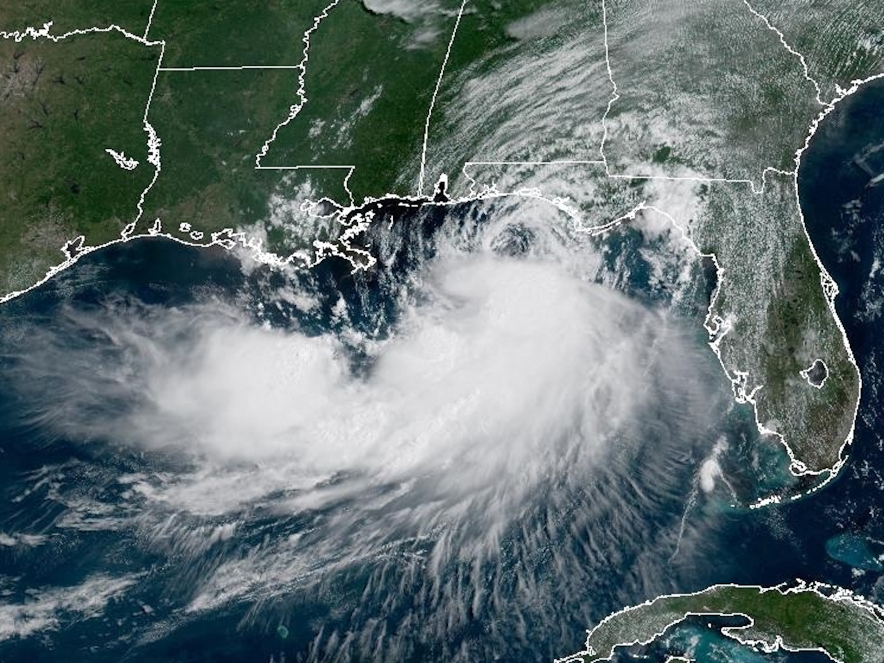 Tropical Storm Bertha begins weakening as it churns off Gulf coast