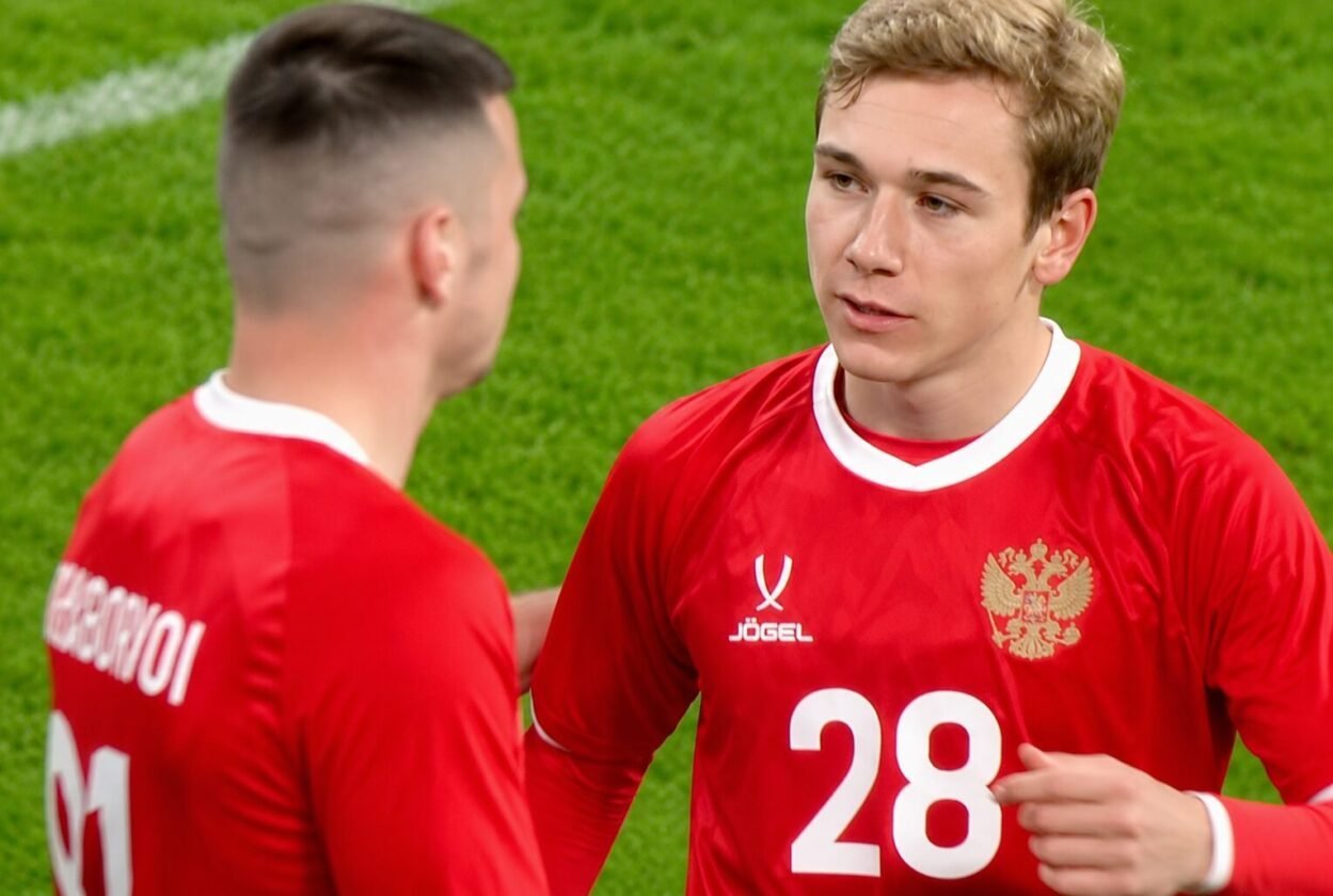 Aleksey Batrakov flirts with PSG again: “I’d like to live in Paris”