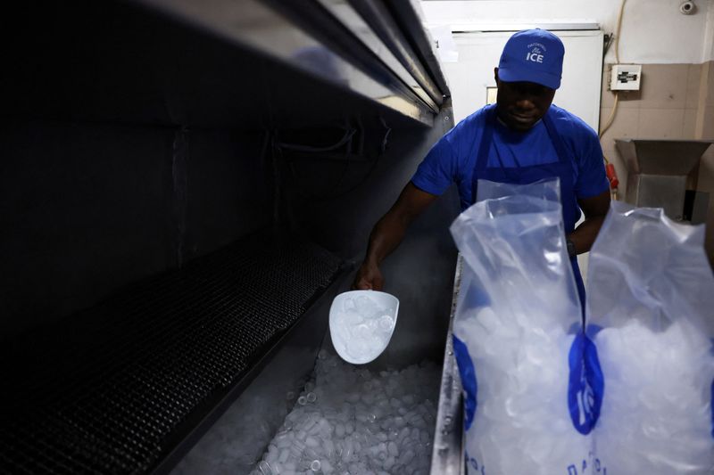 Greek ice company ramps up production during heatwave