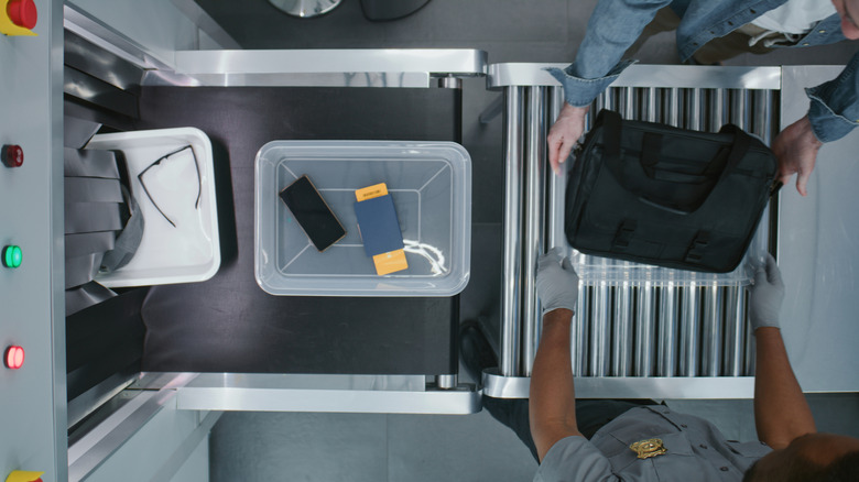 Putting your phone directly in the TSA bin is a huge mistake (here's what you should do instead)