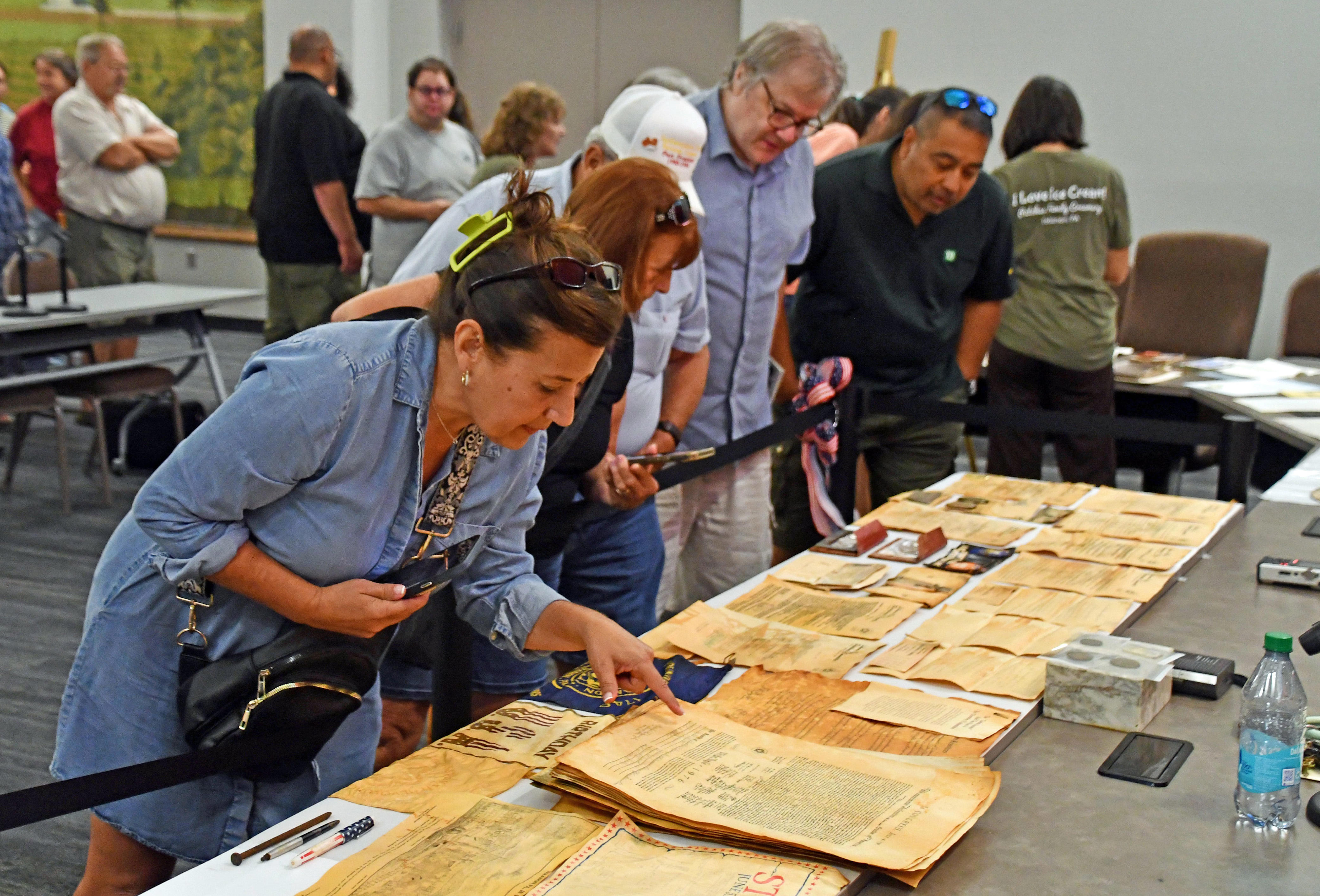 Lebanon city time capsule opened after 50 years: Here's what's inside