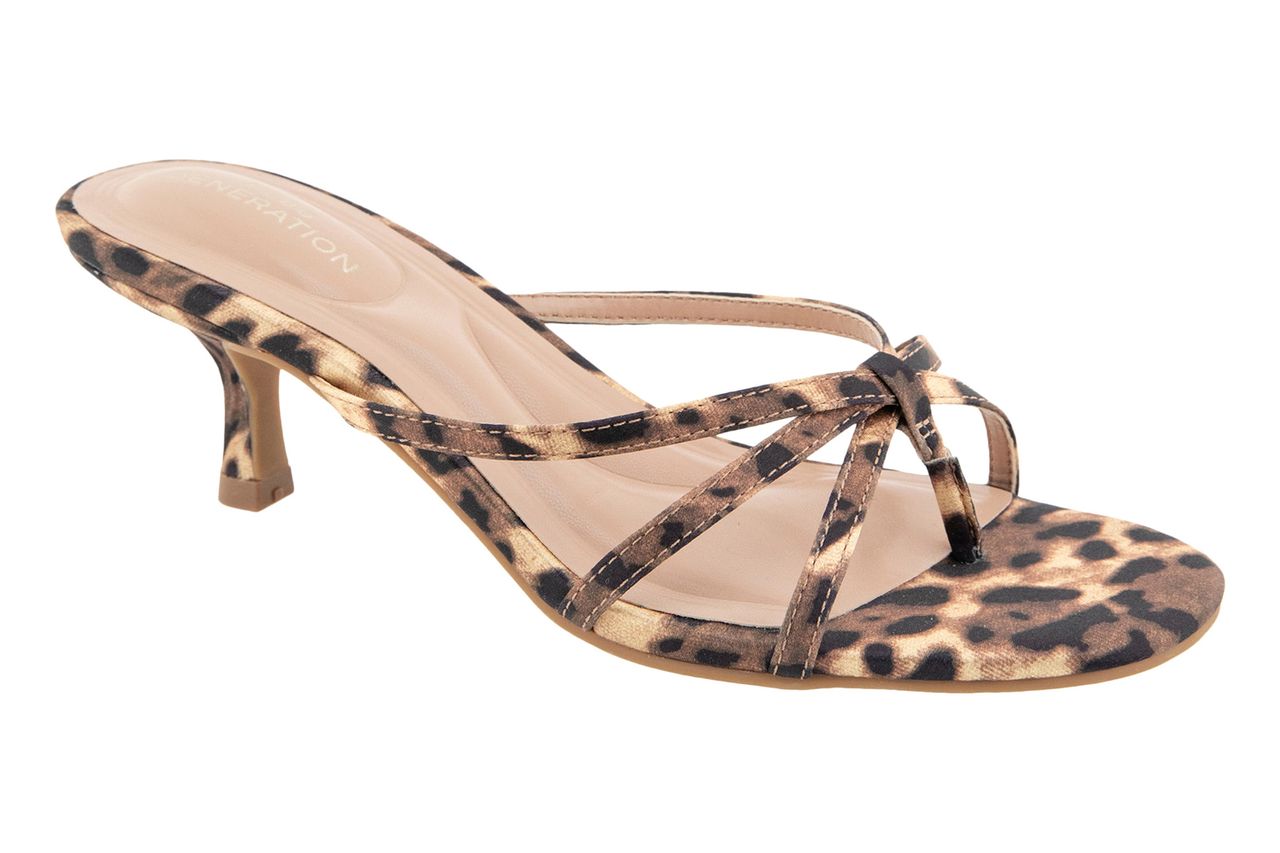 Nordstrom Atlase Kitten Heel Flip Flop BCBGeneration