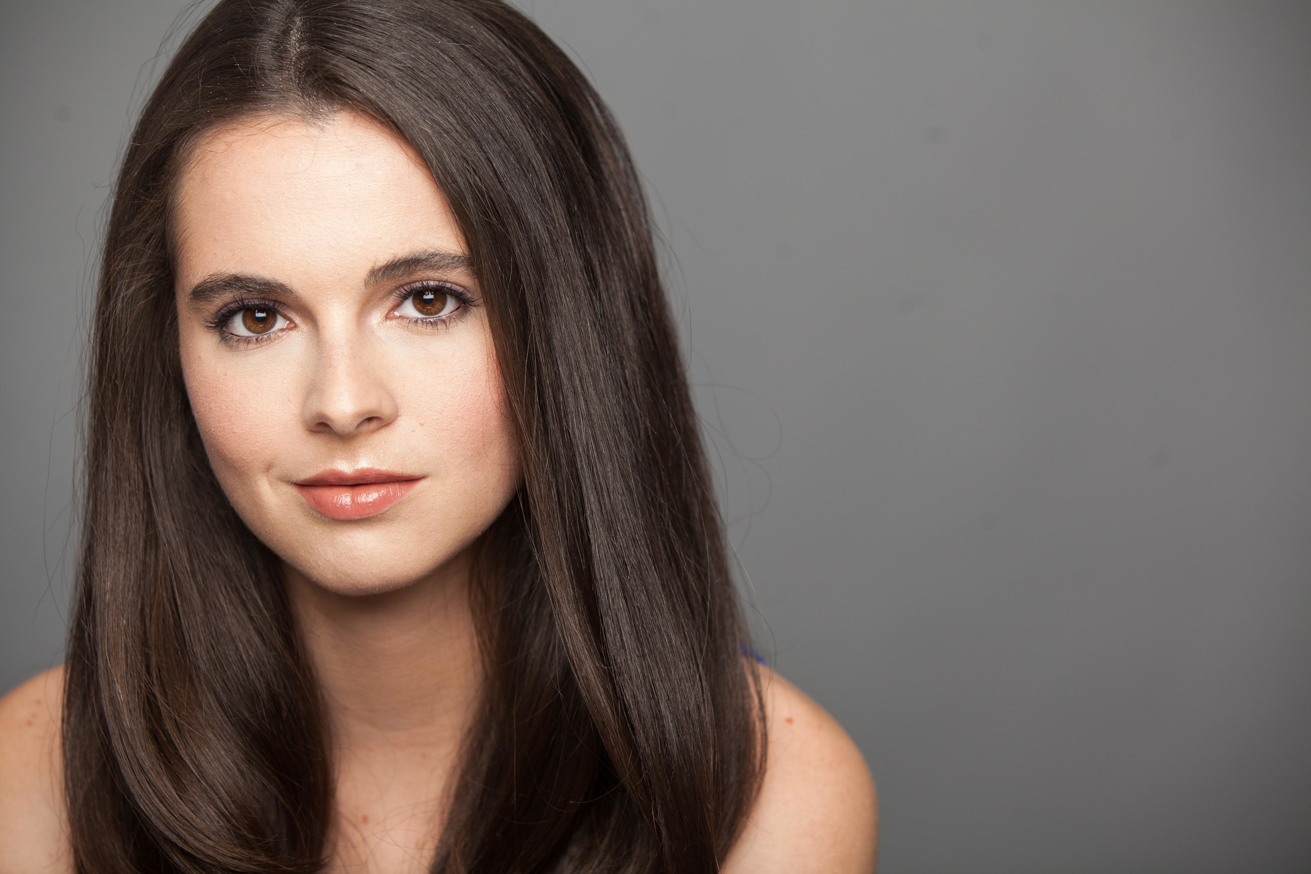 Vanessa Marano to produce, headline comedy 'Ring Leader'