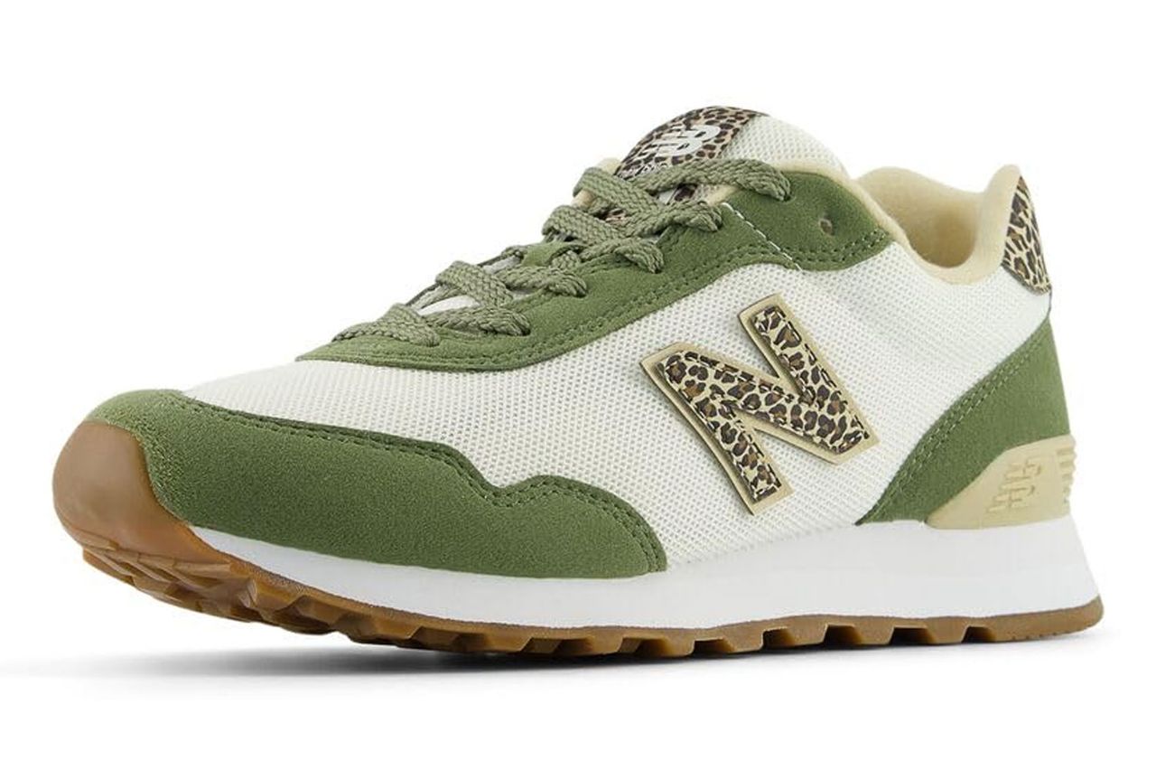 Amazon New Balance Women's 515 Sneaker