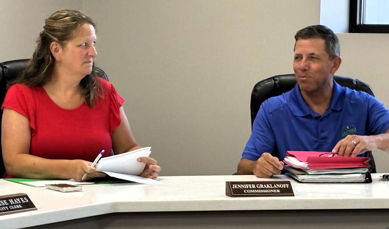 Jerseyville approves new four-year contract with union city workers