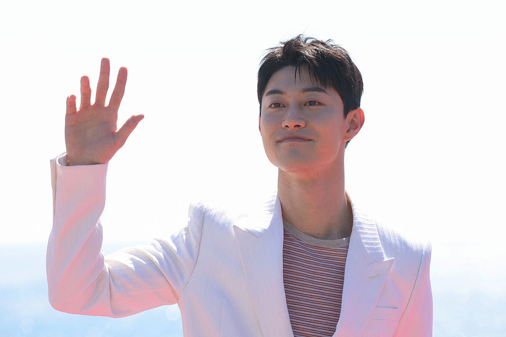 Kwak Dong Yeon begins mandatory military service on August 25 following Netflix success
