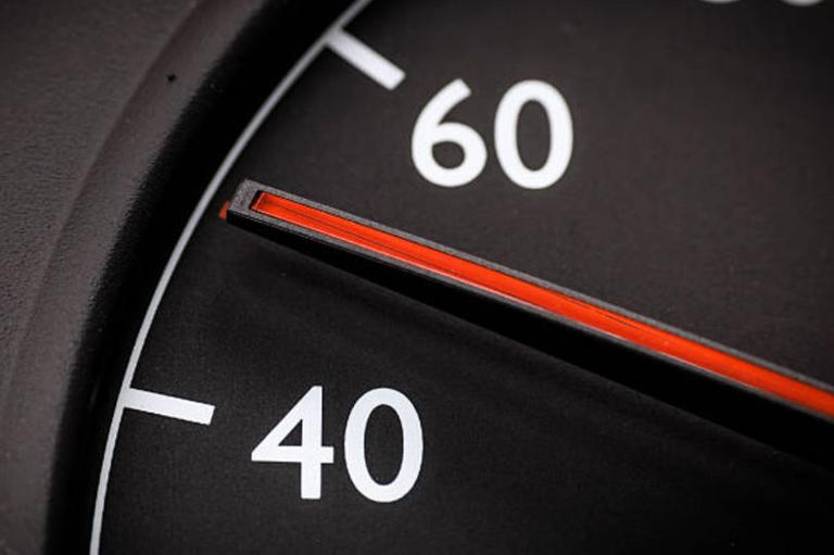 Drivers face 4G/5G tracking under Rachel Reeves' new pay-per-mile car tax